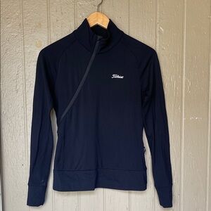 Titleist Women's Sweatshirt in black size S
